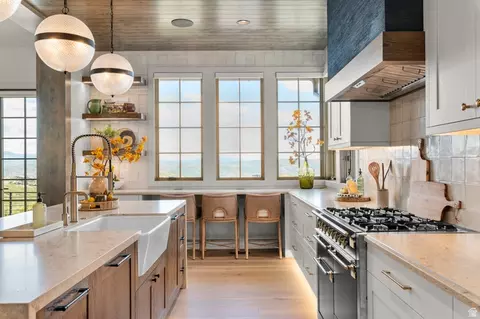 Kitchen - 2192 E Outlaw Rd, Hideout, UT 84036 photo 6 of 7