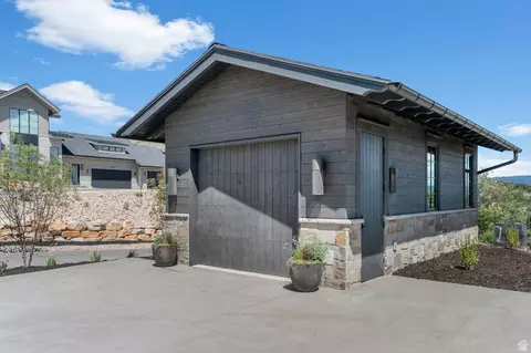 Exterior - 2192 E Outlaw Rd, Hideout, UT 84036 photo 7 of 18