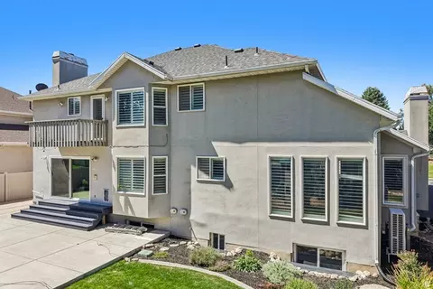 Exterior - 6231 S Vinecrest Dr S, Murray, UT 84121 photo 3 of 7