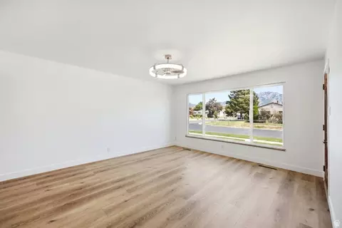 Living - 6272 S 400 E, Murray, UT 84107 photo 4 of 7
