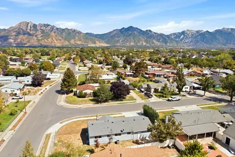 View/Area - 6272 S 400 E, Murray, UT 84107 photo 2 of 7