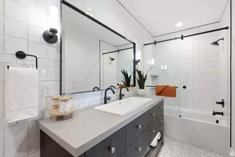 Bath - 1230 E Longview Dr #23, Hideout, UT 84036 photo 9 of 10