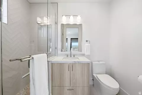 Bath - 1230 E Longview Dr #23, Hideout, UT 84036 photo 7 of 10