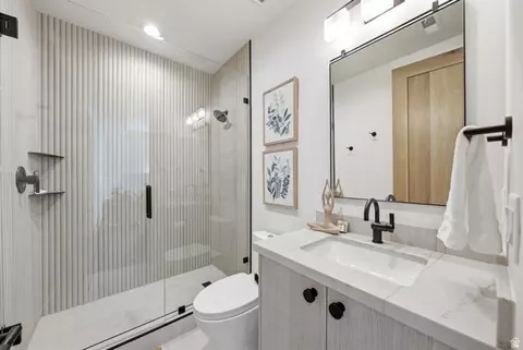 Bath - 1230 E Longview Dr #23, Hideout, UT 84036 photo 8 of 10