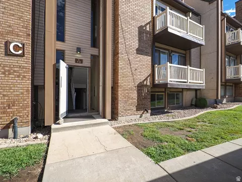 Exterior - 88 W 50 S #C-1, Centerville, UT 84014 photo 2 of 5