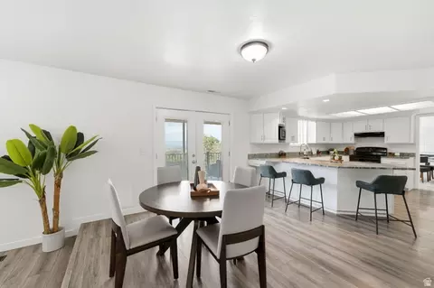 Dining - 2902 S 650 E, Bountiful, UT 84010 photo 3 of 3