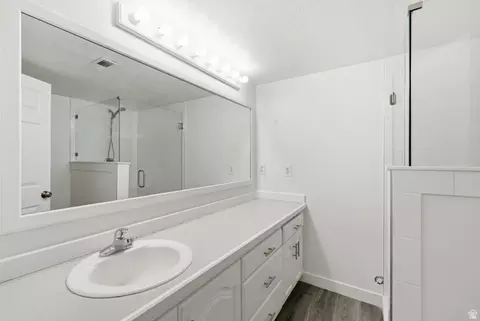 Bath - 2902 S 650 E, Bountiful, UT 84010 photo 1 of 1