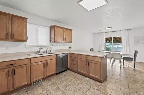 Kitchen - 7873 Windhover Rd, Eagle Mountain, UT 84005 photo 2 of 3