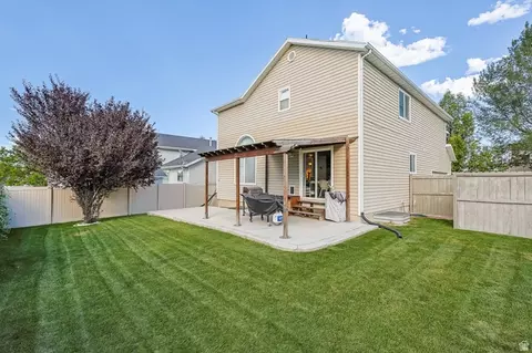 Exterior - 7873 Windhover Rd, Eagle Mountain, UT 84005 photo 2 of 5