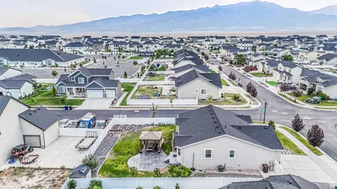 View/Area - 1488 E Kelsey Dr, Eagle Mountain, UT 84005 photo 3 of 4