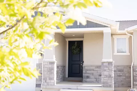 Exterior - 1488 E Kelsey Dr, Eagle Mountain, UT 84005 photo 6 of 12