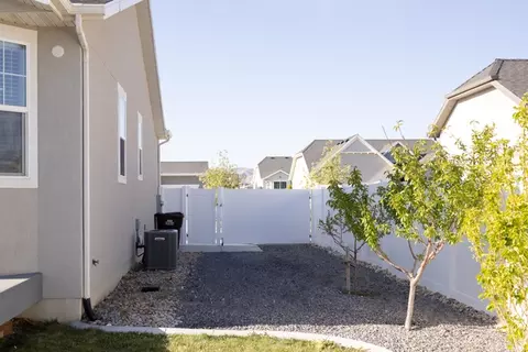 Exterior - 1488 E Kelsey Dr, Eagle Mountain, UT 84005 photo 9 of 12