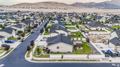 View/Area - 1488 E Kelsey Dr, Eagle Mountain, UT 84005 photo 2 of 4