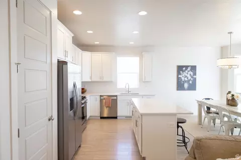 Entry Way - 1488 E Kelsey Dr, Eagle Mountain, UT 84005 photo 3 of 4