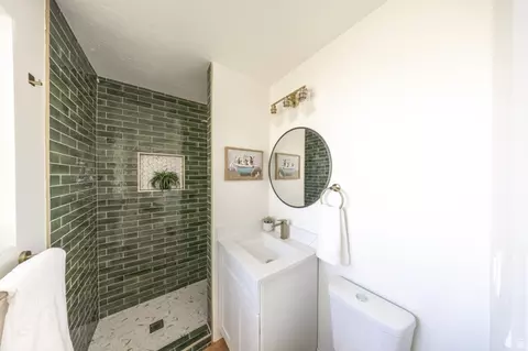 Bath - 1873 S 775 E, Bountiful, UT 84010 photo 2 of 2
