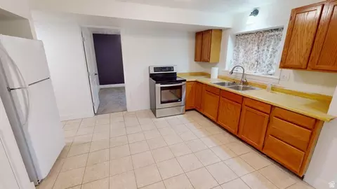 Kitchen - 273 S 2580 E, Spanish Fork, UT 84660 photo 5 of 5