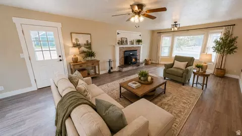 Living - 273 S 2580 E, Spanish Fork, UT 84660 photo 4 of 9