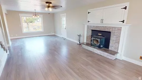 Living - 273 S 2580 E, Spanish Fork, UT 84660 photo 6 of 9