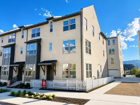 11014 S Lake Lake Rd W #146, South Jordan, UT 84009