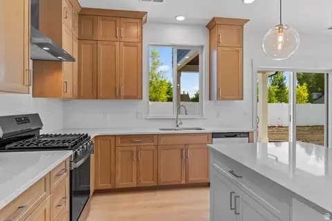 Kitchen - 1237 W 500 Dr S #230, Logan, UT 84321 photo 4 of 6