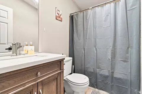 Bath - 135 E 1200 S, Ephraim, UT 84627 photo 2 of 2