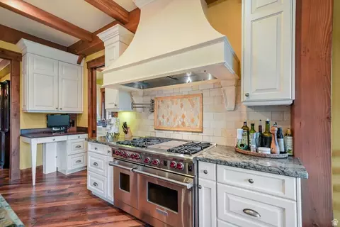 Kitchen - 2592 S Red Pine Canyon Rd, Kamas, UT 84036 photo 3 of 3