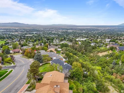 View/Area - 671 E Chelsea Dr S, Bountiful, UT 84010 photo 3 of 10