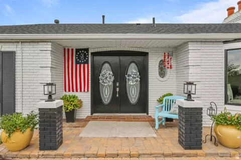 Exterior - 671 E Chelsea Dr S, Bountiful, UT 84010 photo 2 of 11