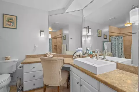 Bath - 671 E Chelsea Dr S, Bountiful, UT 84010 photo 5 of 5