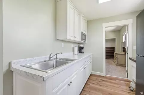 Kitchen - 4540 Dingle Rd, Dingle, ID 83233 photo 2 of 2