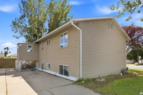 Exterior - 620 E 950 S, Clearfield, UT 84015 photo 3 of 8