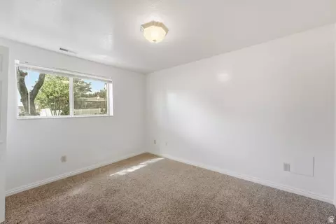 Bedroom - 620 E 950 S, Clearfield, UT 84015 photo 2 of 4