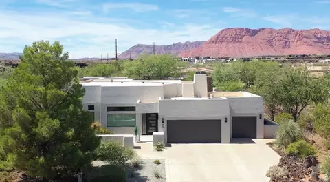 8 Basalt Cir #8 & 13, Santa Clara, UT 84765
