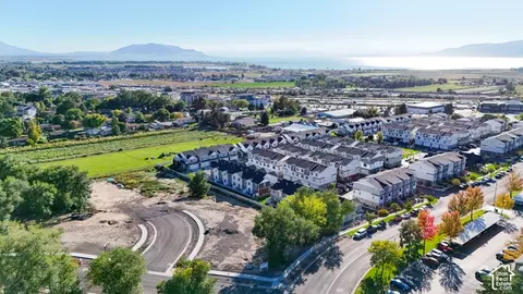 1438 S 400 W #201, Orem, UT 84058 photo 4