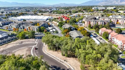 1451 S 400 W #211, Orem, UT 84058 photo 8