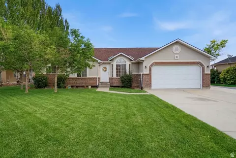 791 E Saddle Rd, Grantsville, UT 84029
