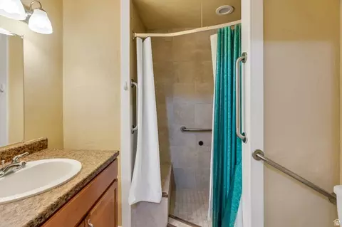 Bath - 160 W 1100 S, Orem, UT 84058 photo 2 of 2