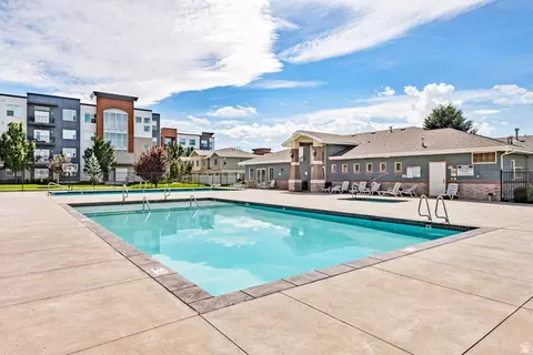 Exterior - 104 E Resaca Dr # E1, Sandy, UT 84070 photo 4 of 5
