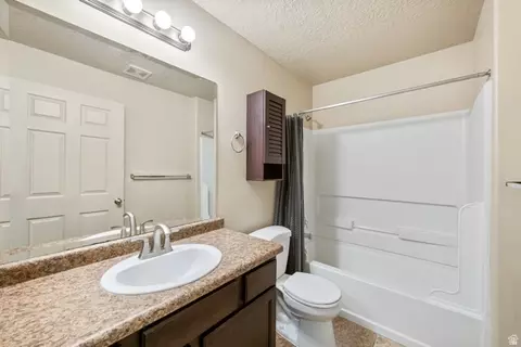 Bath - 104 E Resaca Dr # E1, Sandy, UT 84070 photo 1 of 1