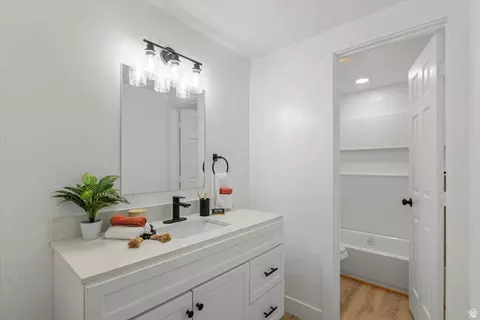 Bath - 285 N 400 E, Mount Pleasant, UT 84647 photo 2 of 3