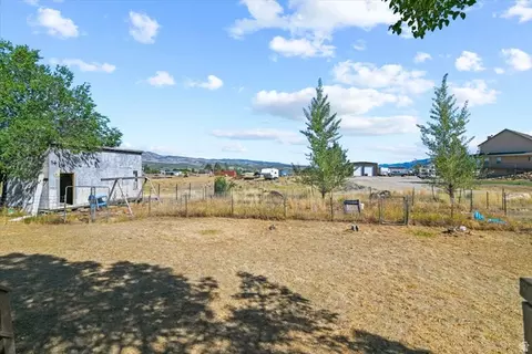 Exterior - 285 N 400 E, Mount Pleasant, UT 84647 photo 5 of 7