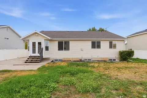 Exterior - 603 E 2050 S, Clearfield, UT 84015 photo 4 of 4