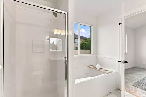 Bath - 603 E 2050 S, Clearfield, UT 84015 photo 3 of 4