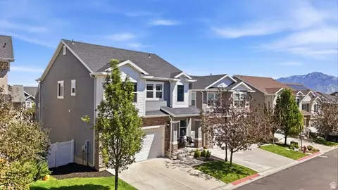 Exterior - 4936 W Red Ruby Ln, Herriman, UT 84096 photo 7 of 7