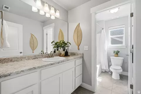 Bath - 4936 W Red Ruby Ln, Herriman, UT 84096 photo 5 of 6