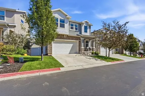Exterior - 4936 W Red Ruby Ln, Herriman, UT 84096 photo 6 of 7