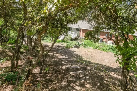 Exterior - 1360 N Nola Dr E, Centerville, UT 84014 photo 12 of 13