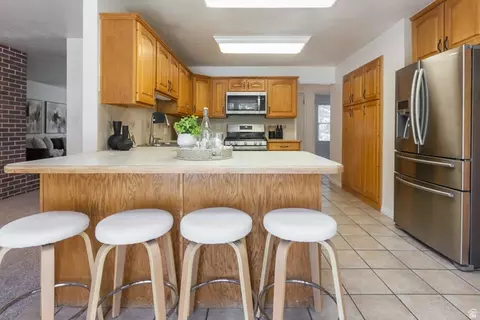 Kitchen - 1360 N Nola Dr E, Centerville, UT 84014 photo 1 of 4