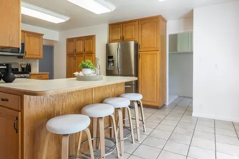 Kitchen - 1360 N Nola Dr E, Centerville, UT 84014 photo 3 of 4