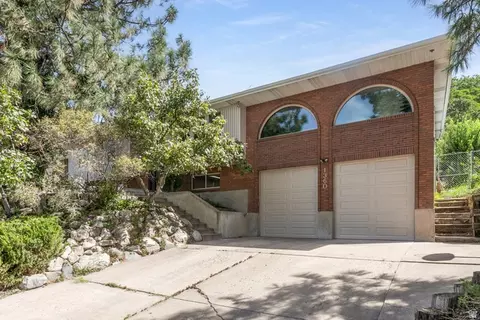 Exterior - 1360 N Nola Dr E, Centerville, UT 84014 photo 2 of 13